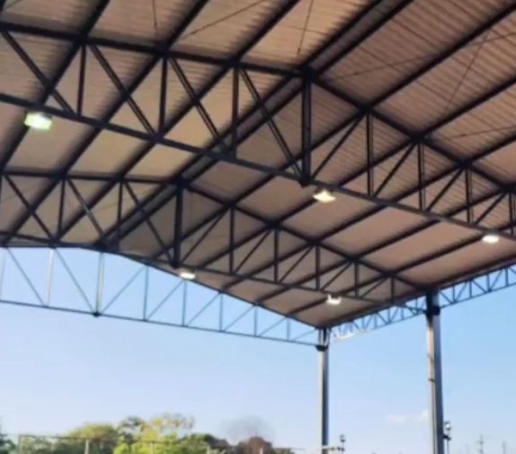 CEU TEM PARTE DA ILUMINAÇÃO SUBSTITUÍDA