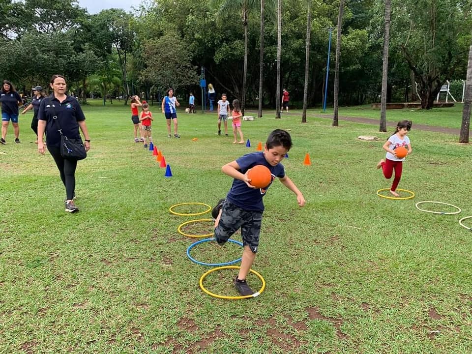 DOMINGO TEVE BRINCANDO NO PARQUE