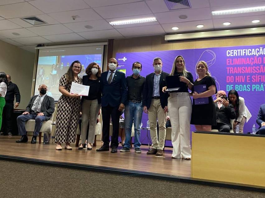 JAHU RECEBE CERTIFICAÇÃO EM BRASÍLIA POR ELIMINAR TRANSMISSÃO VERTICAL DO HIV
