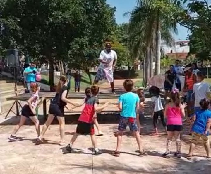 O SILVÉRIO É DA GENTE AGITA A POPULAÇÃO