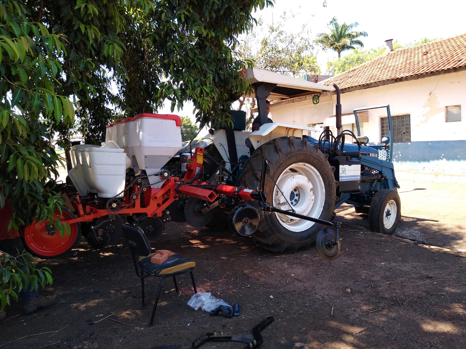 PREFEITURA RECEBE NOVA PLANTADEIRA PARA A AGRICULTURA