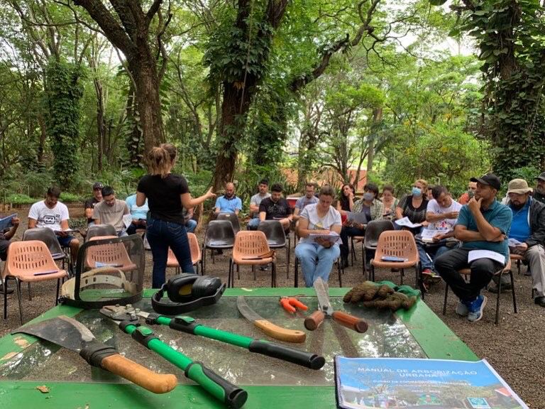 SEMEIA REALIZA TERCEIRO CURSO DE FORMAÇÃO DE PODADORES