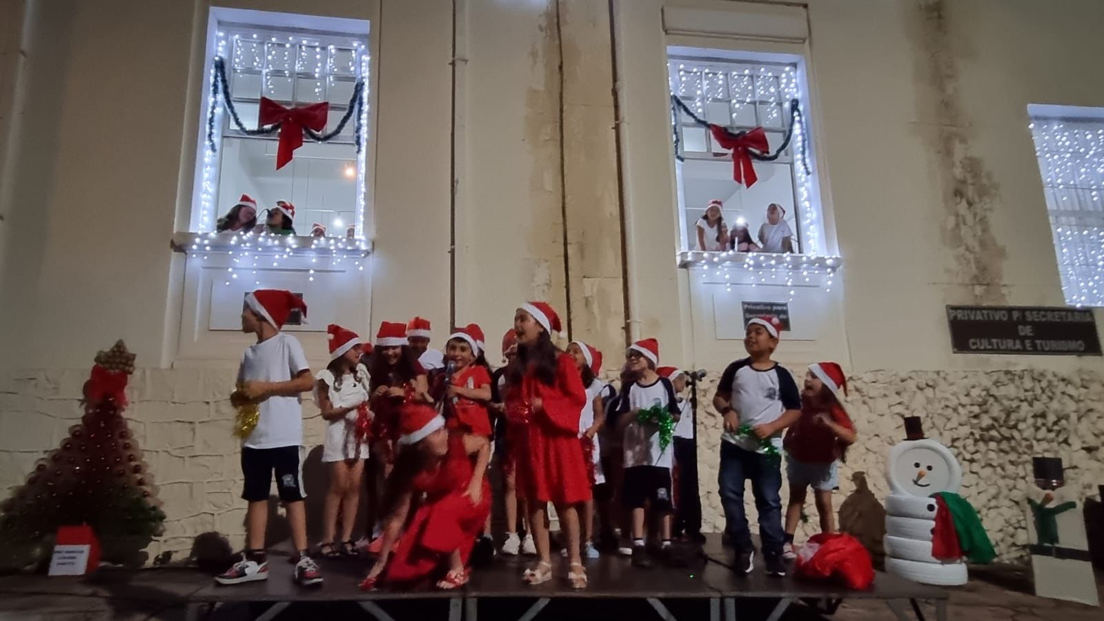 SEJA LUZ - MENSAGEIROS DO NATAL