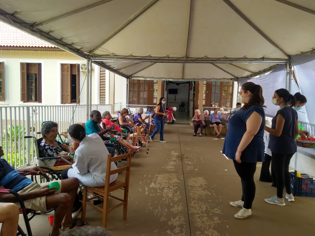 FUSS ORGANIZA FESTA DE NATAL NO ABRIGO SÃO LOURENÇO