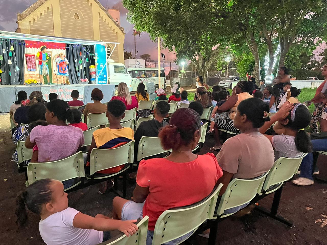 PREFEITURA LEVA CELEBRAÇÕES DE NATAL À VILA RIBEIRO