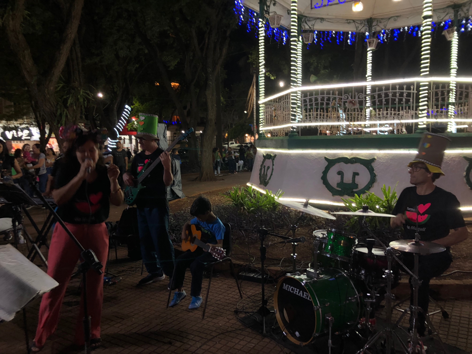 SEJA LUZ - TURMA DA MAGALI