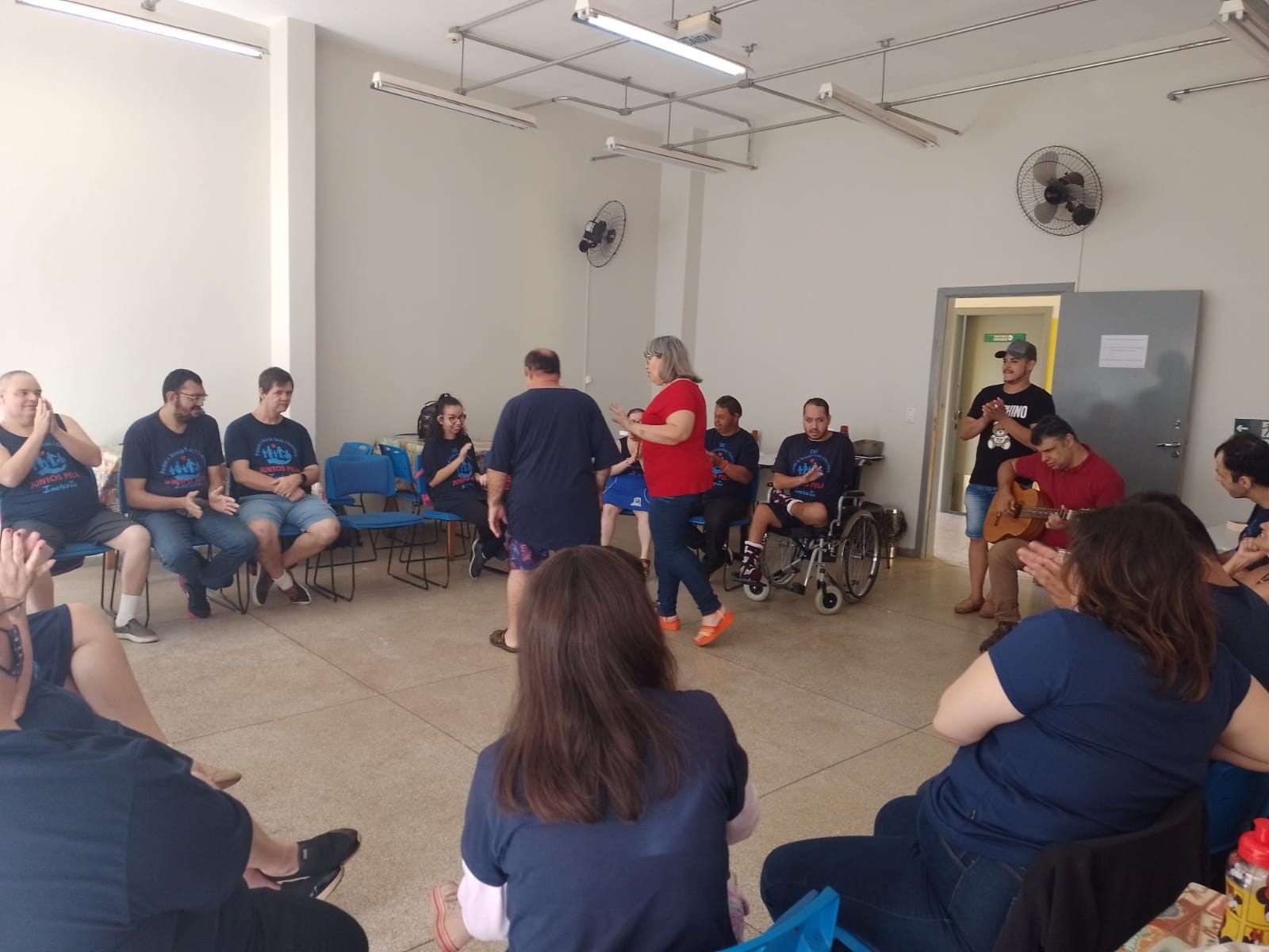 AULAS NO CISC SÃO RETOMADAS COM NOVA VAN ADAPTADA