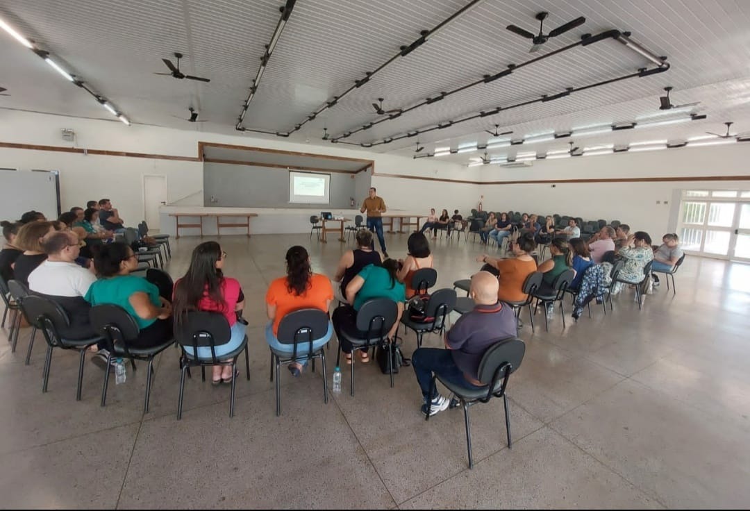 CONTINUA CAPACITAÇÃO PARA PROFISSIONAIS DA ASSITÊNCIA SOCIAL