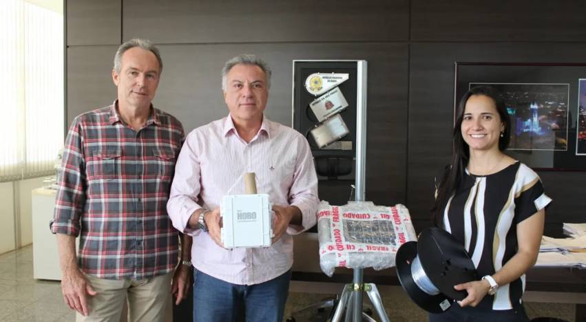 PREFEITURA RECEBE DOAÇÃO DE EQUIPAMENTO PARA MONITORAMENTO DO NÍVEL DO RIO JAÚ