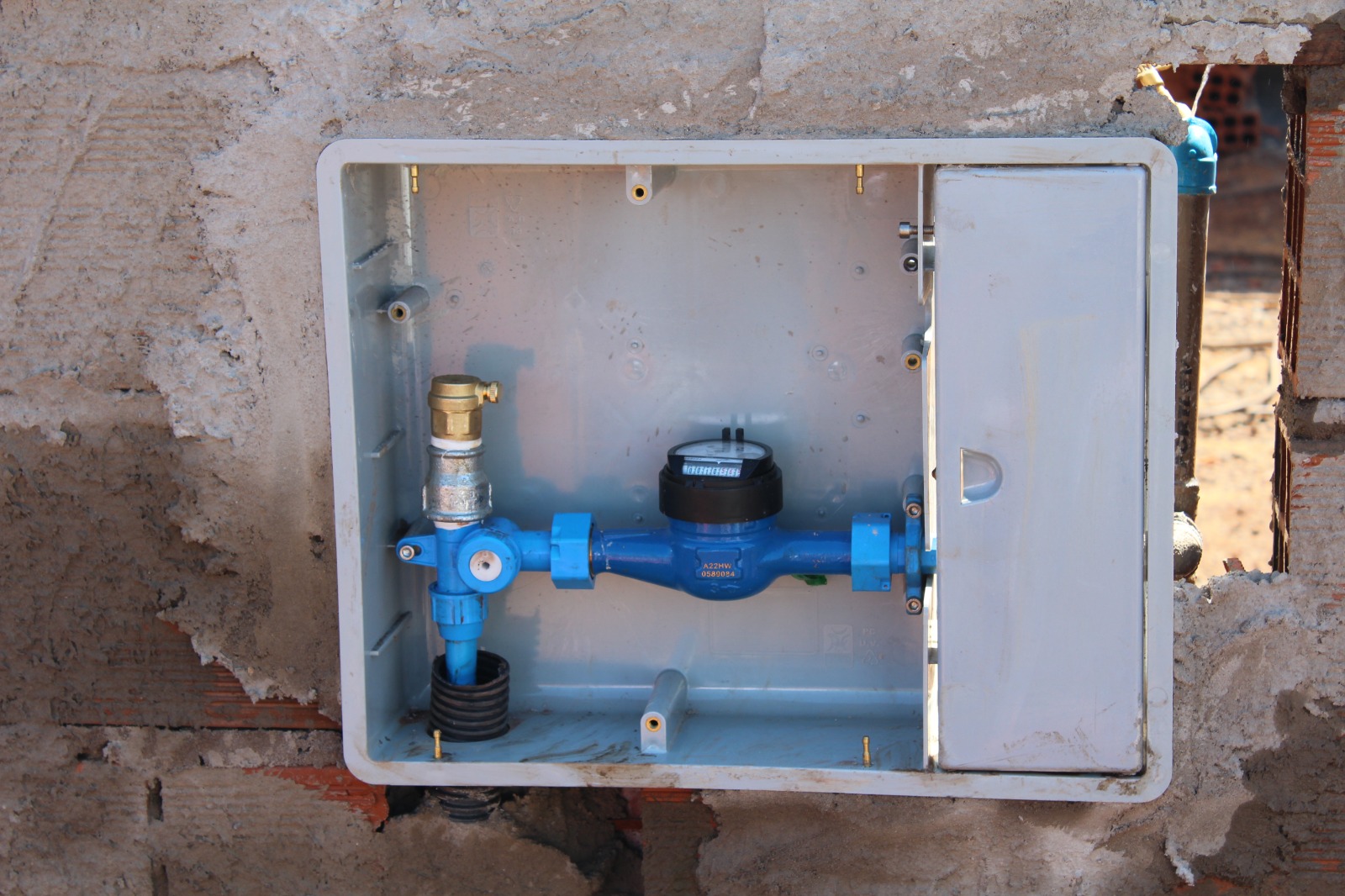 PREFEITURA E AGÊNCIA REGULADORA ACOMPANHAM PRIMEIRA INSTALAÇÃO DE VÁLVULA ELIMINADORA DE AR