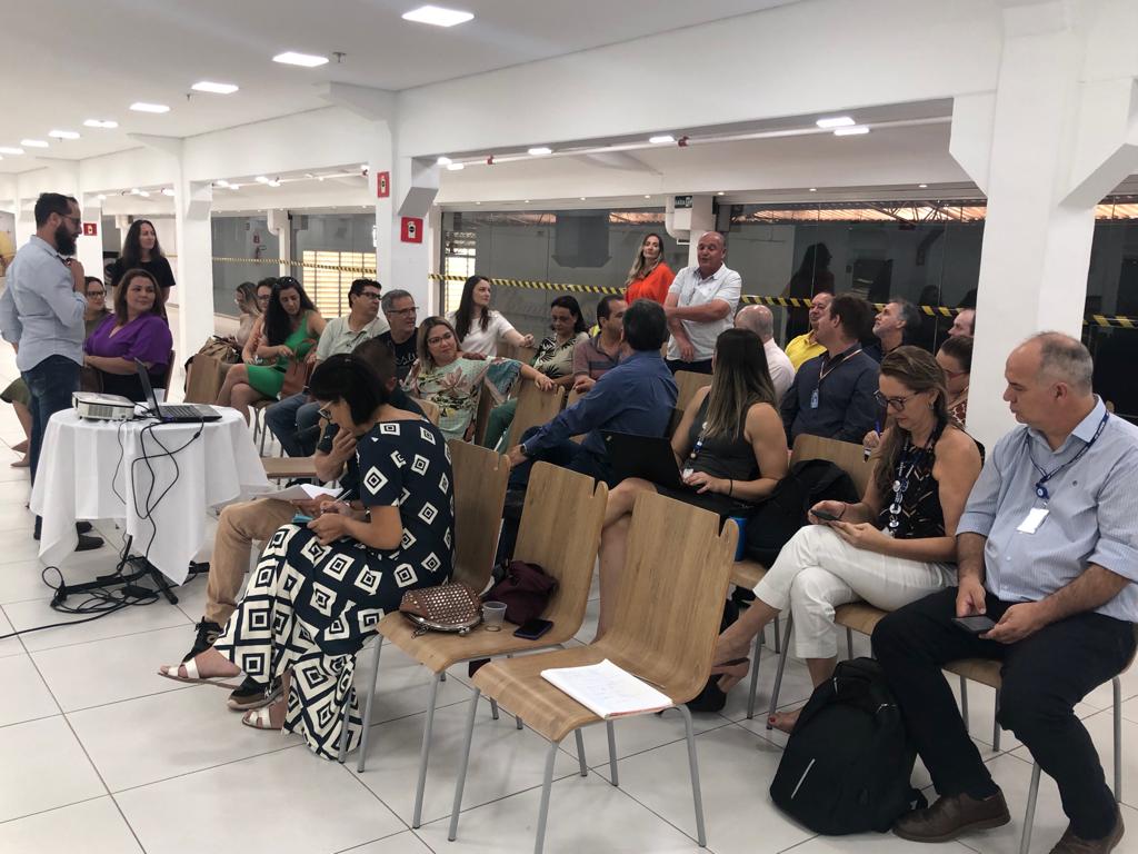 JAHU SEDIA REUNIÃO SOBRE TURISMO REGIONAL