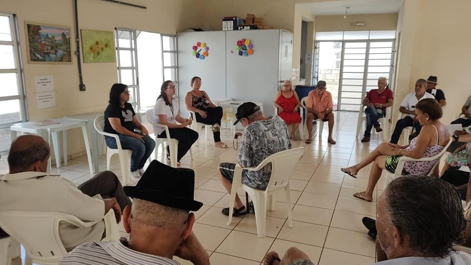 PALESTRA PARA MORADORES DO PROJETO VIDA LONGA ABORDA DEPRESSÃO