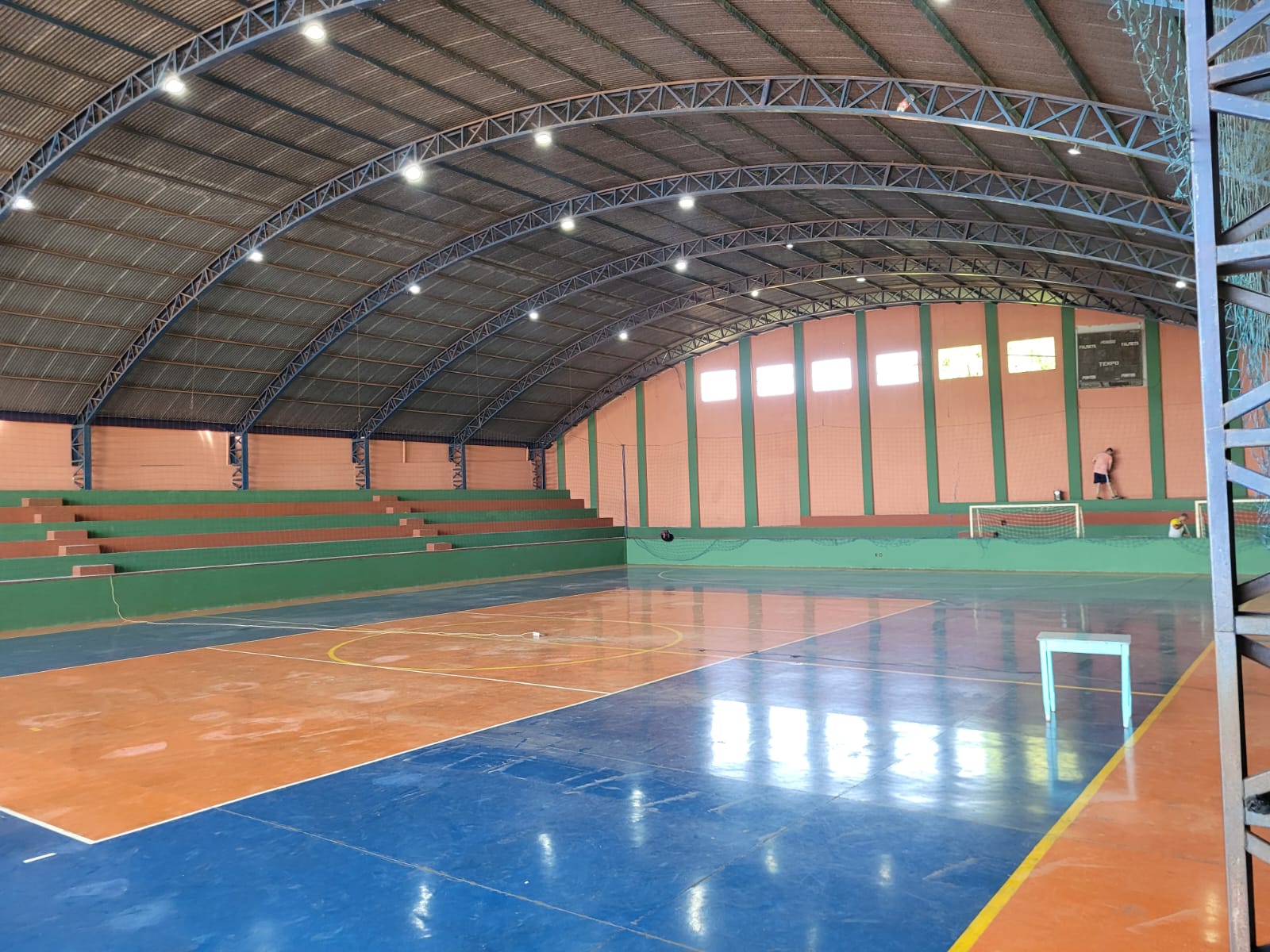 PREFEITURA PROMOVE REVITALIZAÇÃO DO GINÁSIO DE ESPORTES DO DISTRITO DE POTUNDUVA