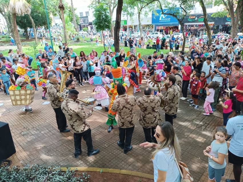 1ª PÁSCOA ENCANTADA DE JAHU REÚNE CENTENAS DE PESSOAS