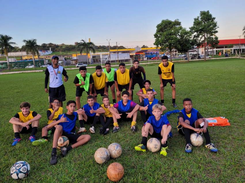ESCOLINHAS DE FUTEBOL ESTÃO COM INSCRIÇÕES ABERTAS