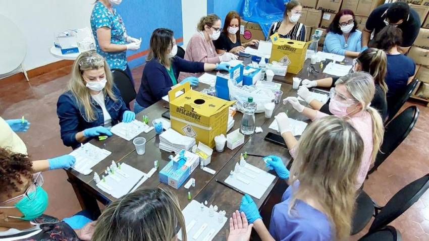 PREFEITURA CAPACITA ENFERMEIROS DA SANTA CASA PARA TESTAGEM RÁPIDA DE DOENÇAS