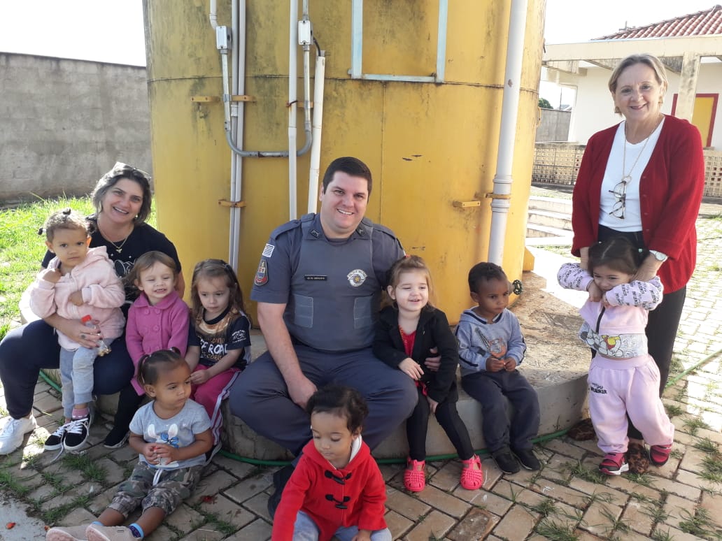 POLICIAIS MILITARES E SEGURANÇAS PATRIMONIAIS INTENSIFICAM ATIVIDADES NAS ESCOLAS