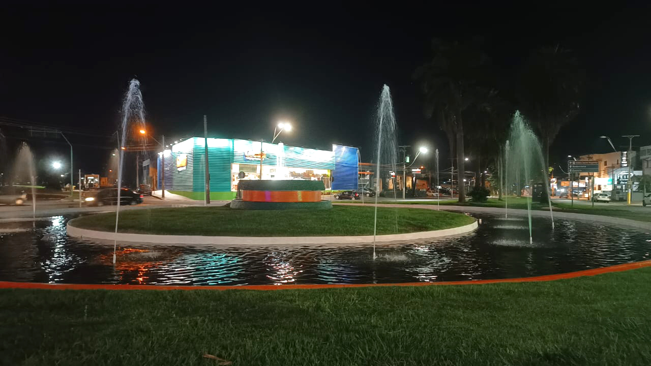 AVENIDA ANA CLAUDINA RECEBE MELHORIAS NA ILUMINAÇÃO