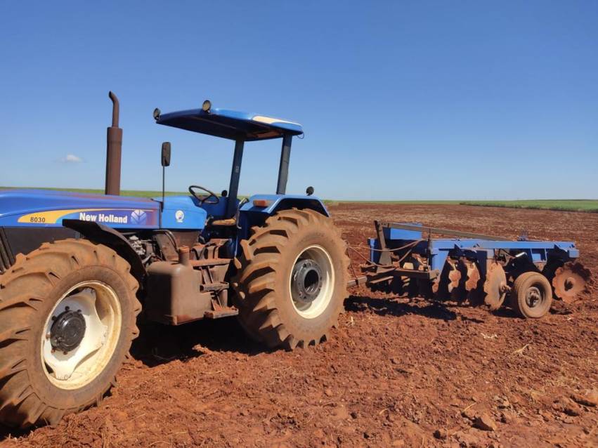 PREFEITURA PRESTA SERVIÇO A PEQUENOS PRODUTORES RURAIS