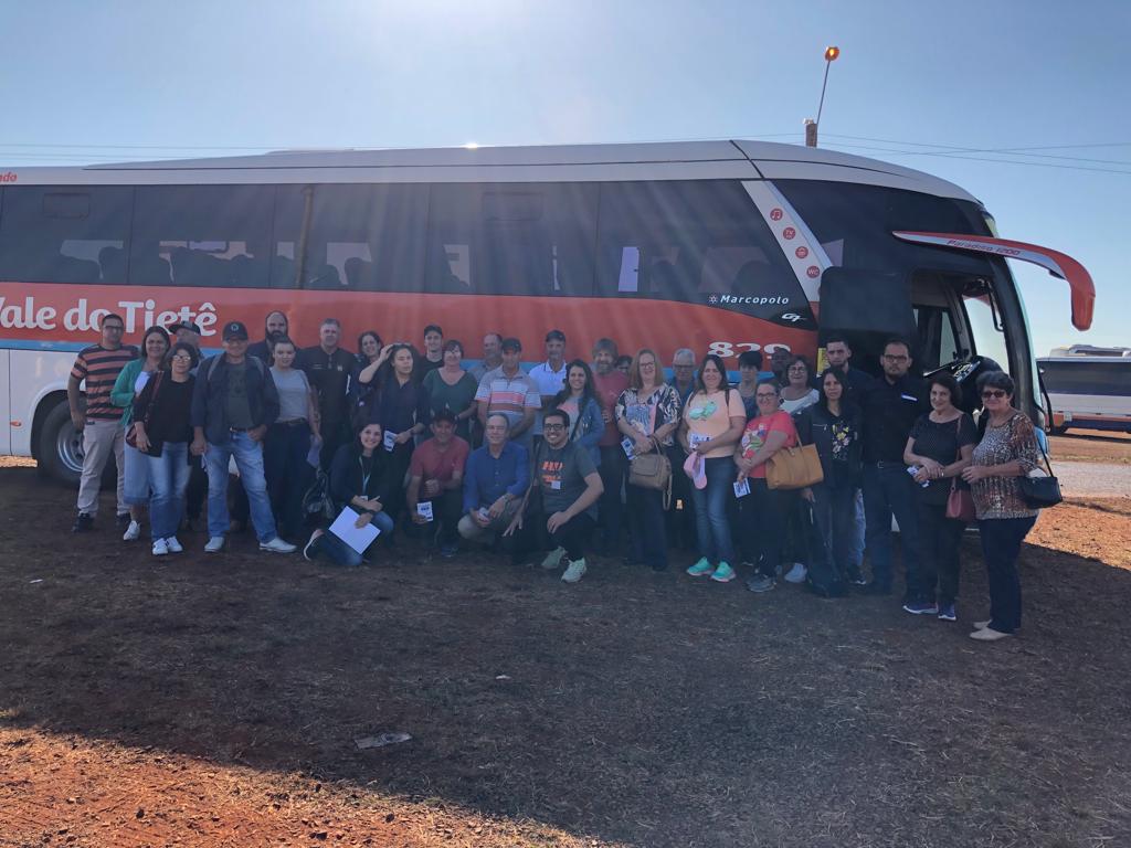 PREFEITURA LEVA PEQUENOS PRODUTORES RURAIS À AGRISHOW