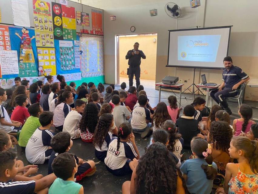 MAIO AMARELO NAS ESCOLAS