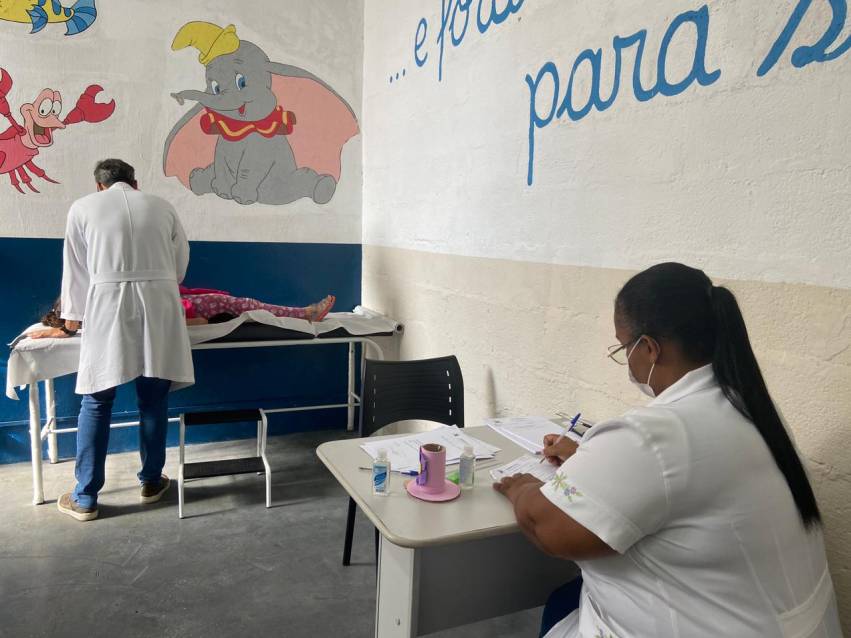 EM POTUNDUVA CRIANÇAS SÃO CONTEMPLADAS COM AVALIAÇÃO MÉDICA