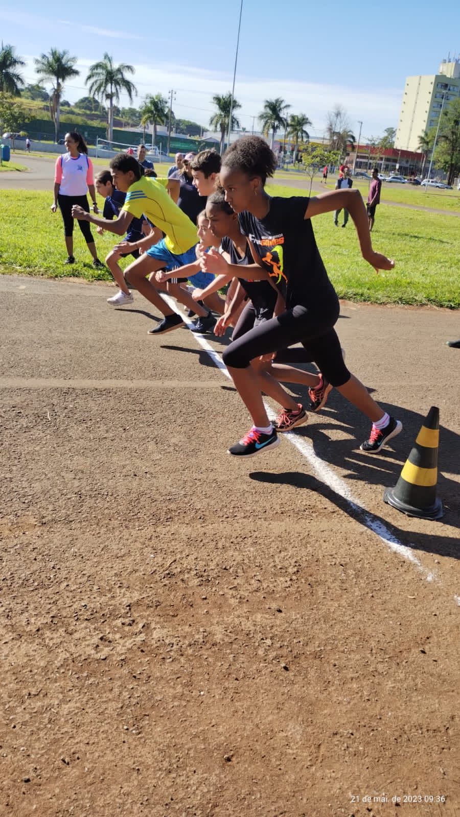 FESTIVAL DE ATLETISMO INCENTIVA JOVENS A PRATICAR O ESPORTE