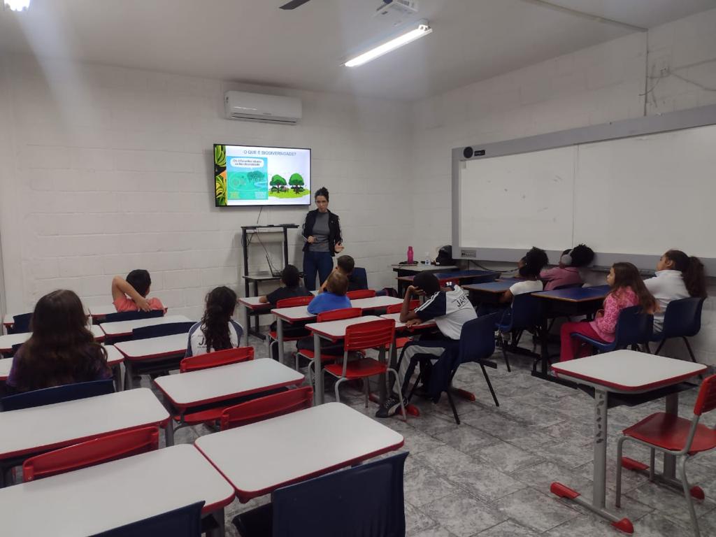ESTUDANTES DA CAETANO PERLATTI APRENDEM SOBRE IMPORTÂNCIA DA BIODIVERSIDADE