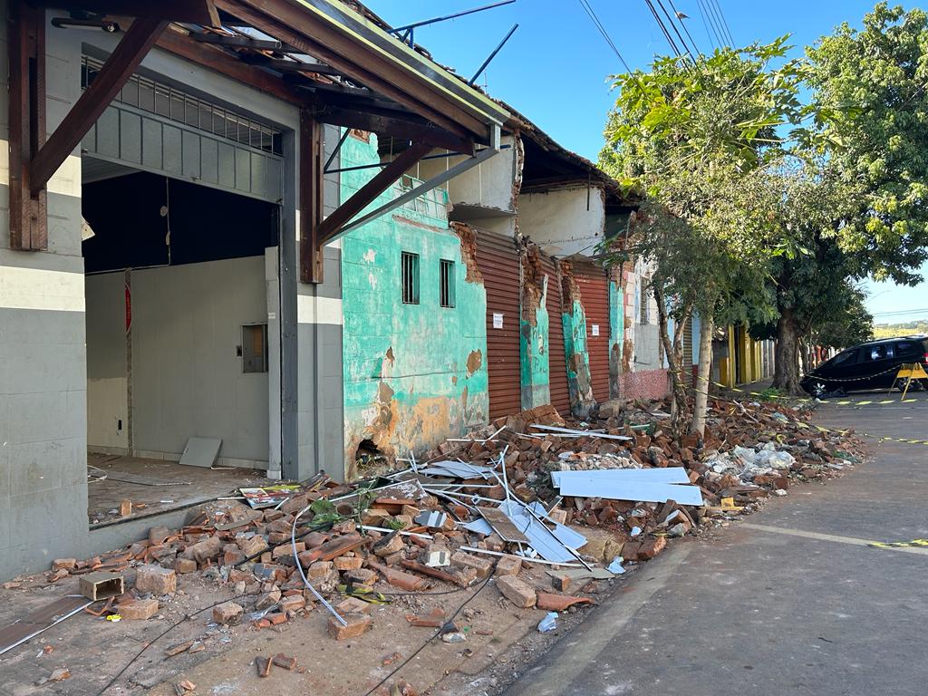 NOTA SOBRE DEMOLIÇÃO DE PRÉDIO EM FRENTE À RODOVIÁRIA