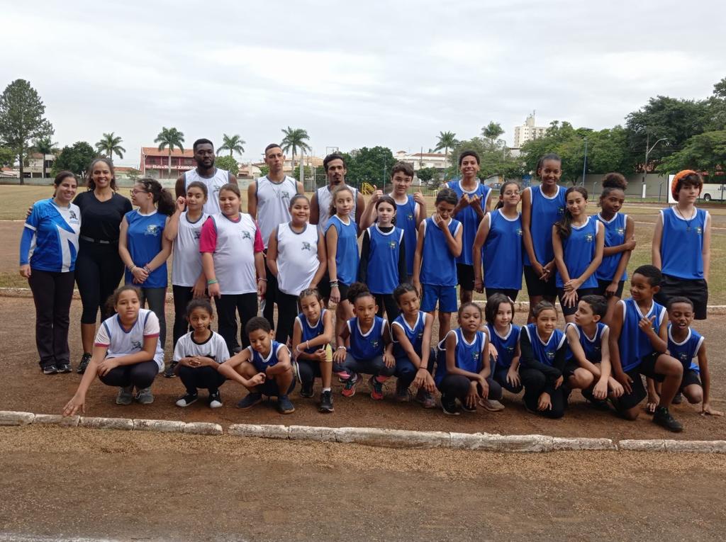 ATLETAS DA PREFEITURA PARTICIPAM DE FESTIVAL DE ATLETISMO EM LENÇÓIS PAULISTA