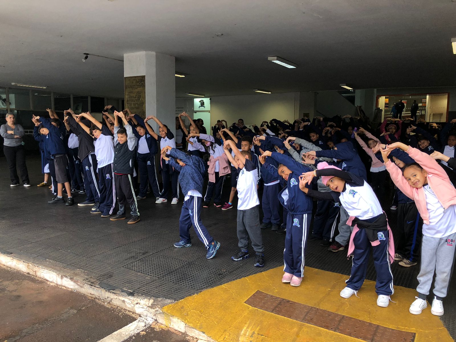 CAMINHADA PELO CENTRO AGITA O DIA DO DESAFIO