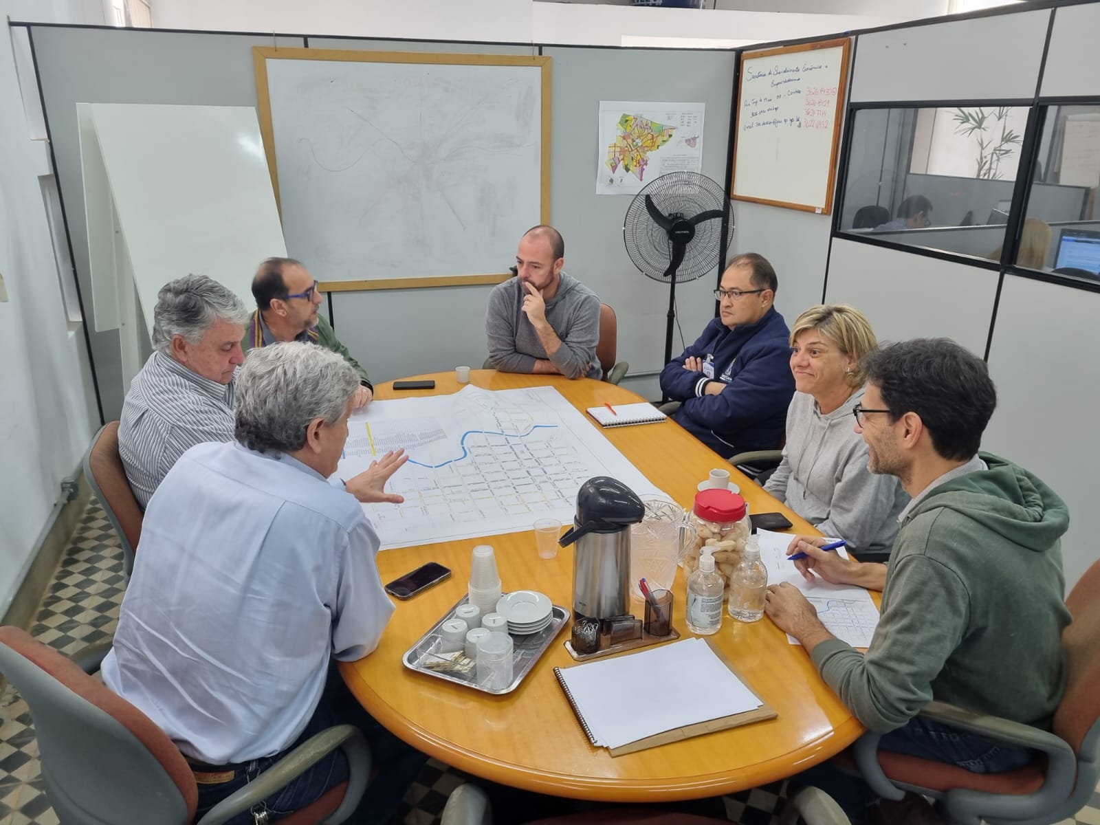 PREFEITURA DISCUTE IMPLEMENTAÇÃO DE ZONA AZUL