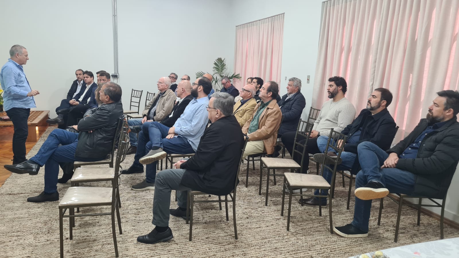 JAHU RECEBE VISITA DE SECRETÁRIO ESTADUAL DE DESENVOLVIMENTO ECONÔMICO