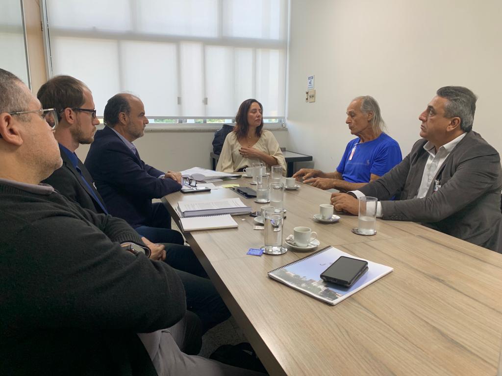 PREFEITURA DISCUTE MELHORIAS NO RIO JAÚ JUNTO AO GOVERNO DO ESTADO