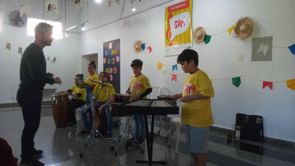 PROJETO GURI ENCERRA SEMESTRE COM APRESENTAÇÕES