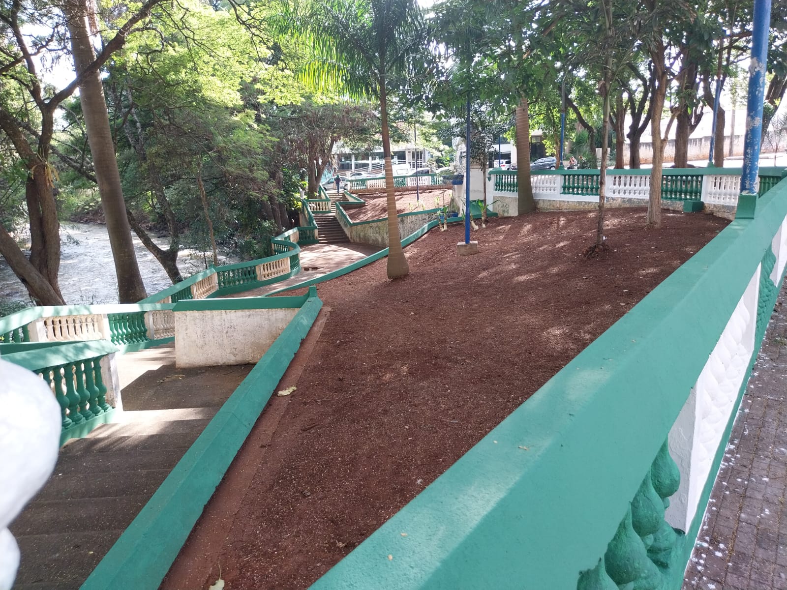 TRABALHO DE REVITALIZAÇÃO DO CANO TORTO CONTINUA!