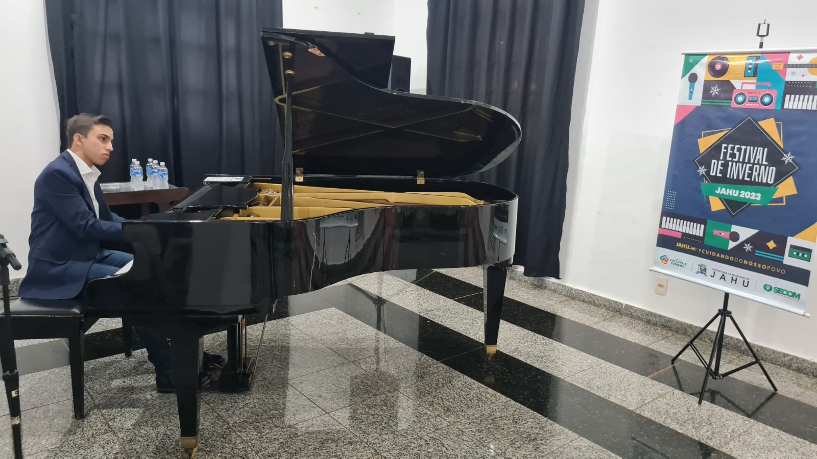 RECITAL DE PIANO MARCA INÍCIO DO FESTIVAL DE INVERNO