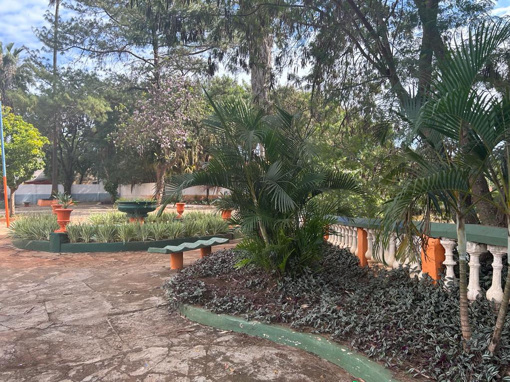 PRAÇA NO INÍCIO DA RUA QUINTINO É REVITALIZADA