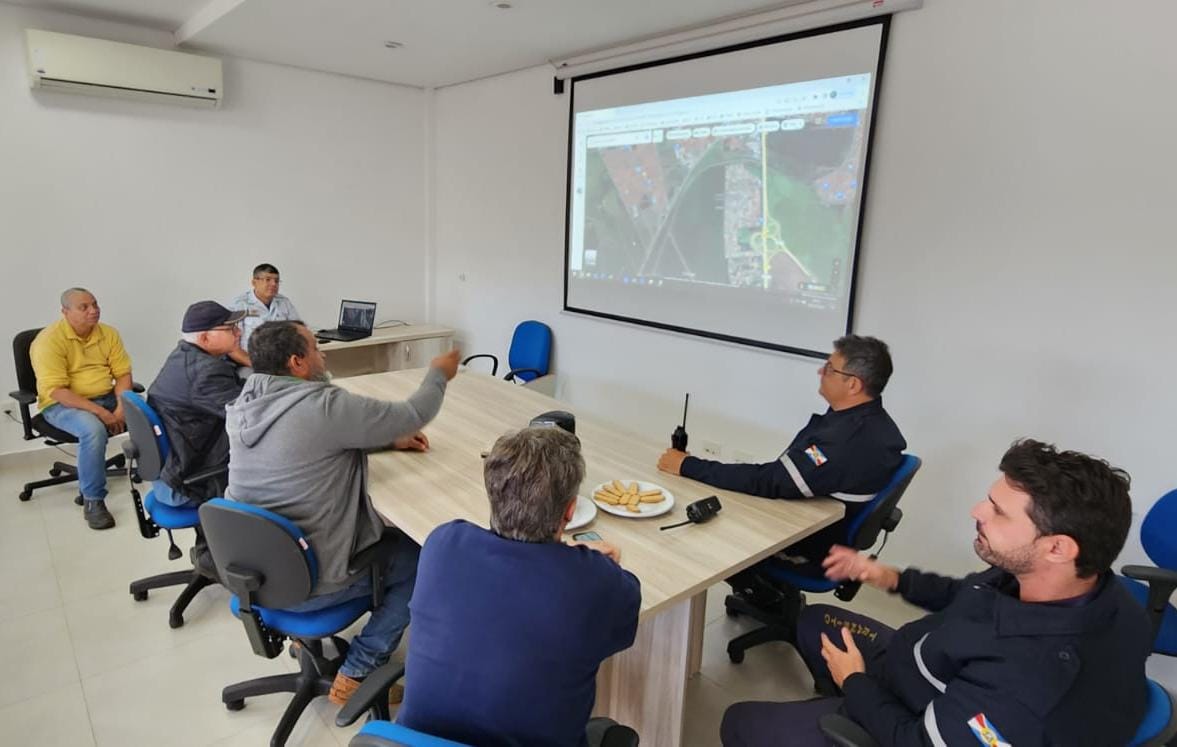 EQUIPES DE TRÂNSITO E POLÍCIA RODOVIÁRIA REALIZAM REUNIÃO PREPARATIVA PARA A EXPOJAHU
