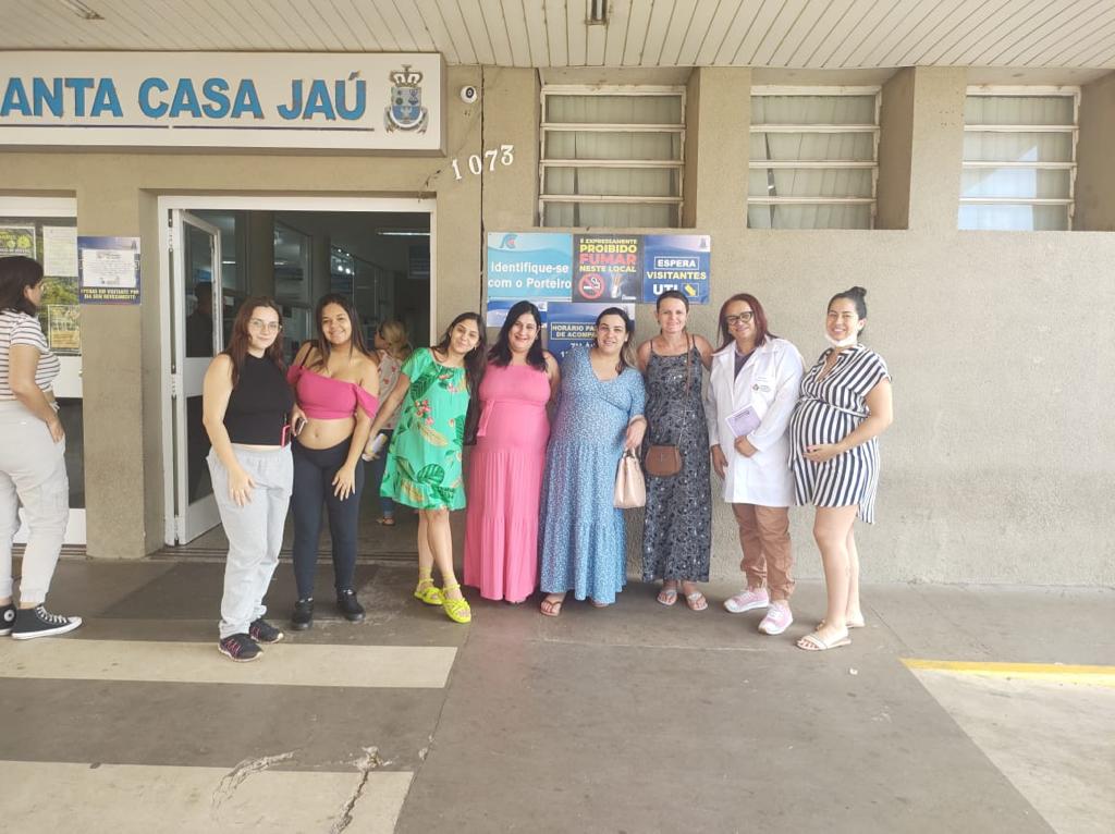 GESTANTES VISITAM MATERNIDADE DA SANTA CASA
