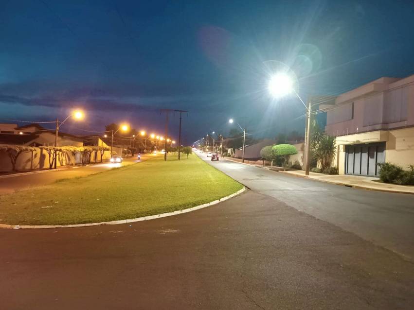 JAHU ILUMINADA CHEGA A NOVOS BAIRROS