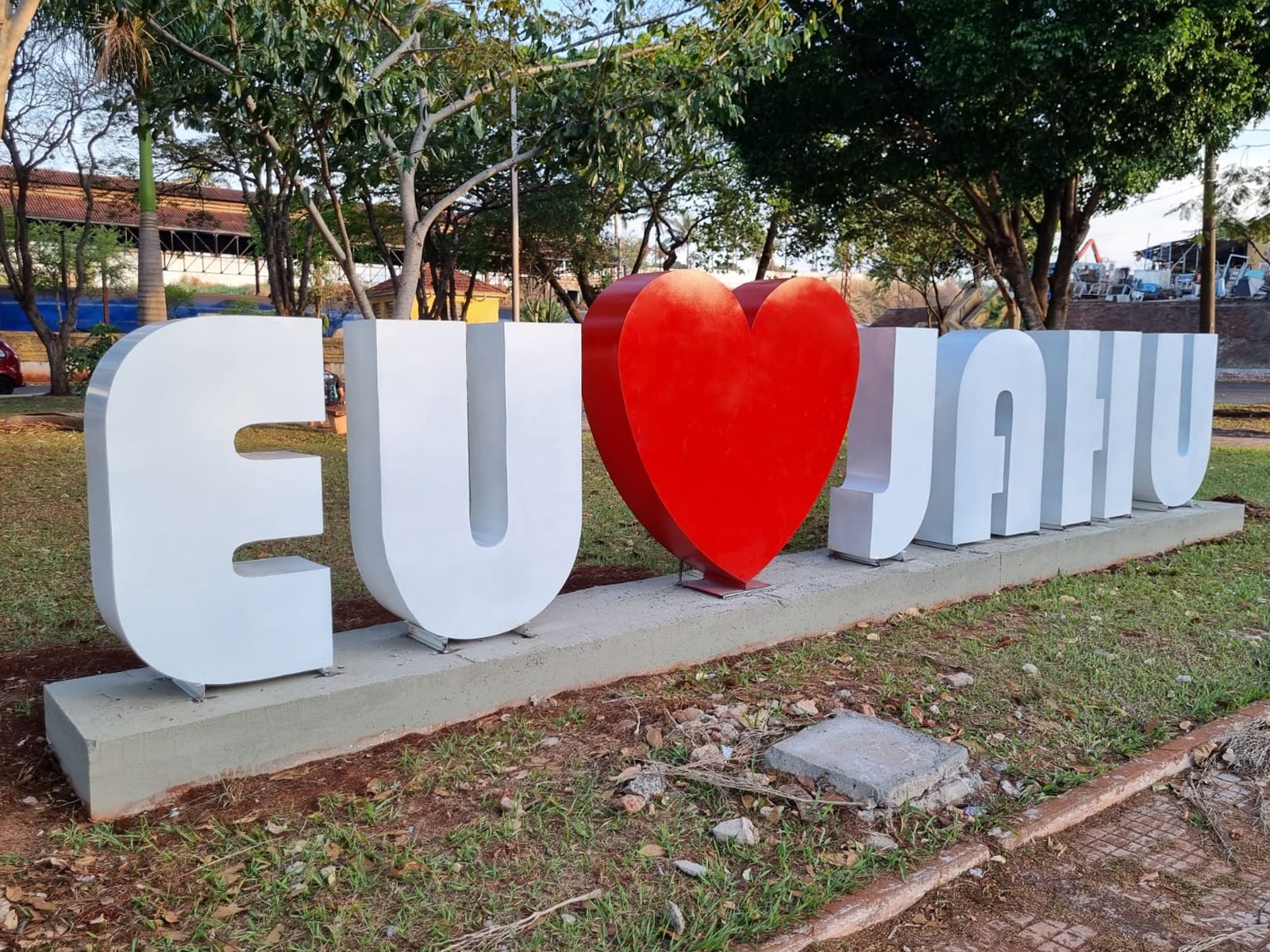 SEGUNDOU COM EU AMO JAHU