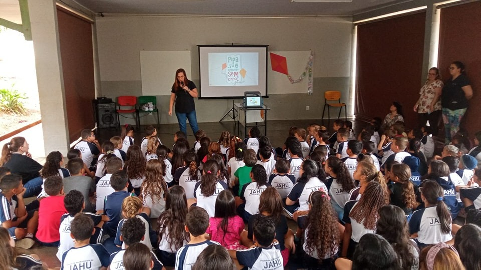 ESCOLAS MUNICIPAIS PROMOVEM A SEMANA EDUCATIVA “O PERIGO ESTÁ NO AR”