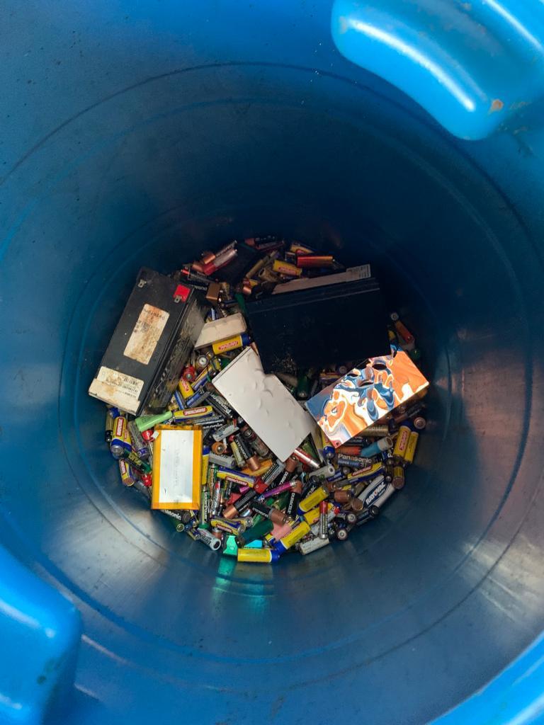 PILHAS E BATERIAS USADAS - DESTINAÇÃO CORRETA