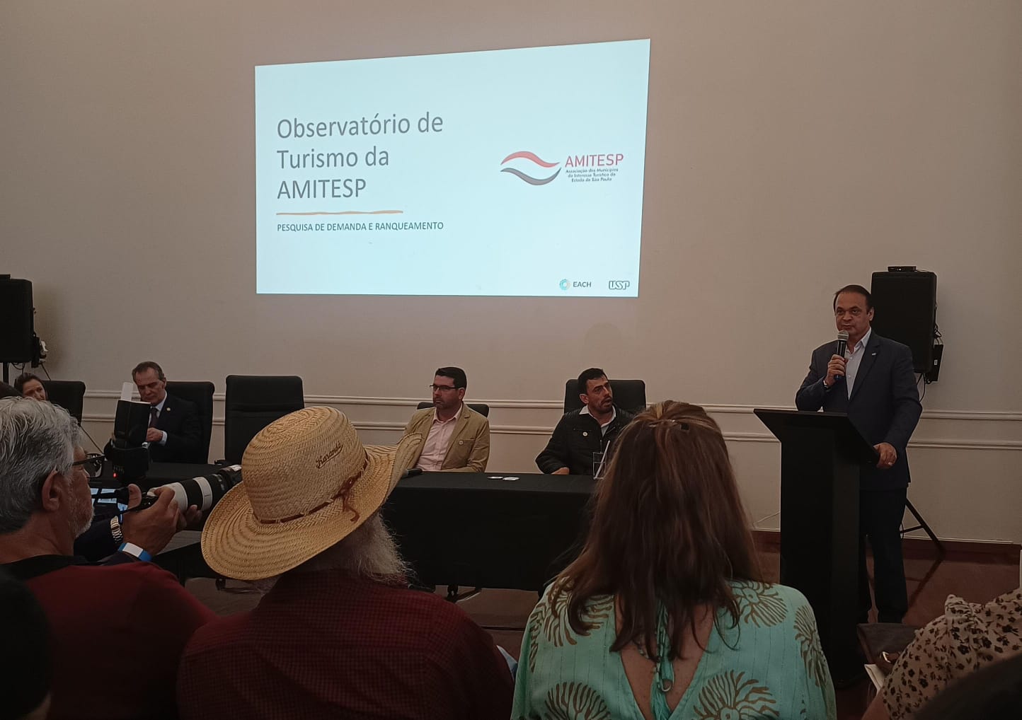 PREFEITURA PARTICIPA DE CAPACITAÇÃO NA ÁREA DO TURISMO