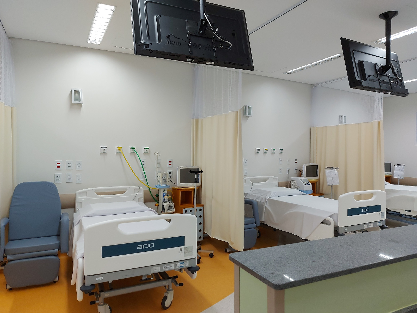 PREFEITURA PARTICIPA DA INAUGURAÇÃO DA UTI PEDIÁTRICA DO HOSPITAL AMARAL CARVALHO