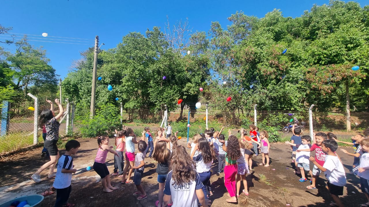 REDE MUNICIPAL DE ENSINO COMEMORA O DIA DAS CRIANÇAS