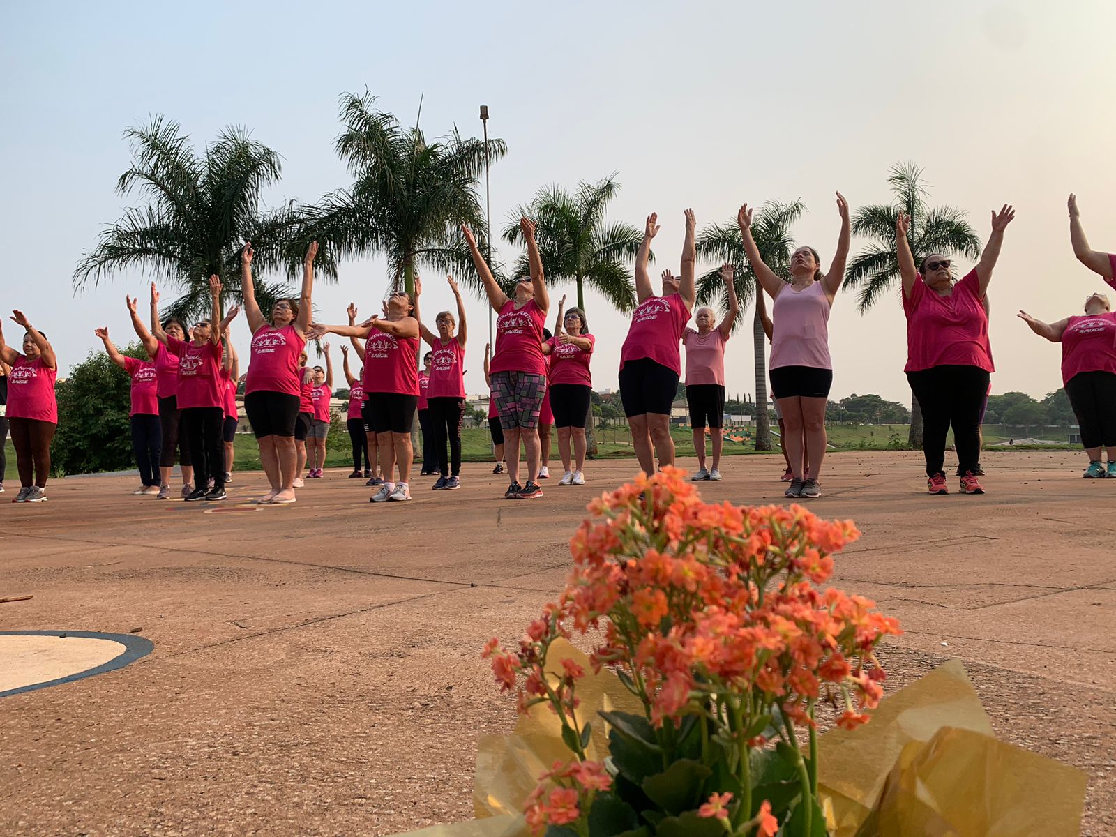 VIVA A PRIMAVERA: EVENTO CELEBRA OUTUBRO ROSA NO LAGO DO SILVÉRIO