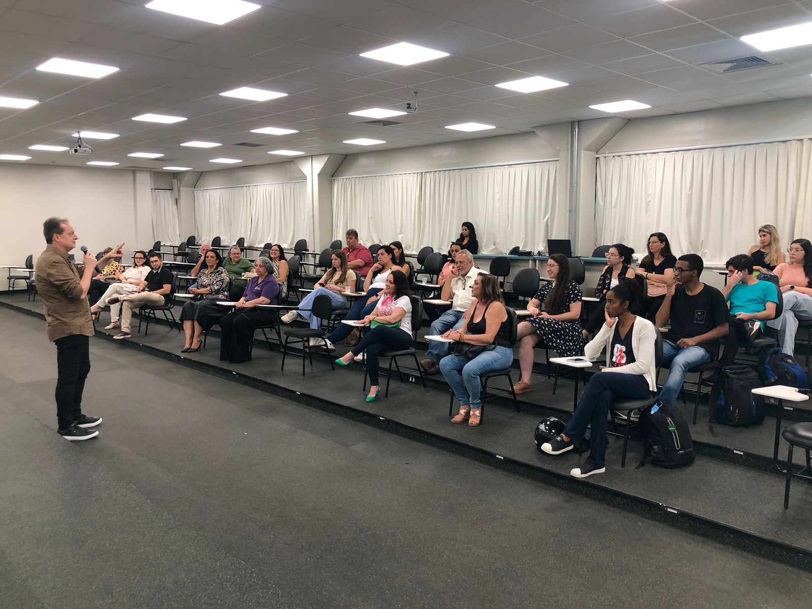 OUTUBRO + QUE ROSA – CÂNCER DE MAMA: QUESTÃO DE POLÍTICAS PÚBLICAS