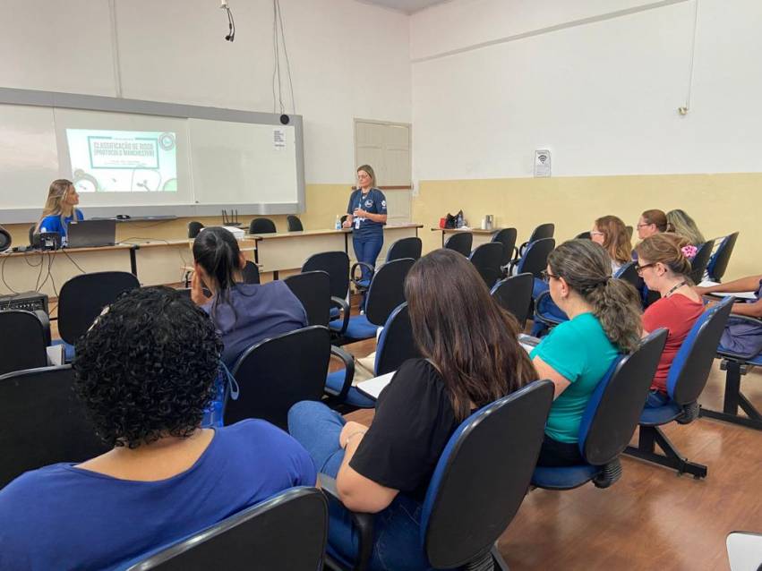 ENFERMEIROS PASSAM POR TREINAMENTO DE CLASSIFICAÇÃO DE RISCO